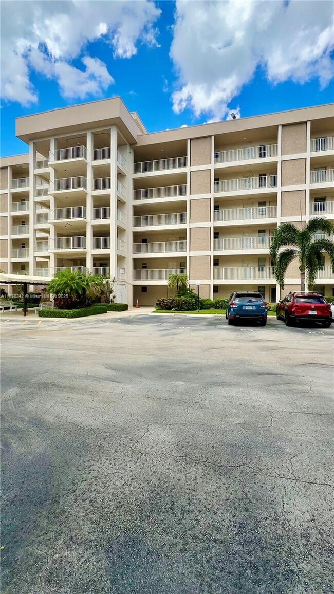 2651 S Course Dr in Pompano Beach, FL - Building Photo - Building Photo