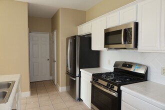 5909 Signal Point in Austin, TX - Building Photo - Building Photo