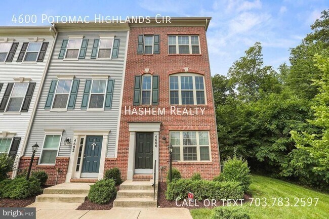 4600 Potomac Highlands Cir in Triangle, VA - Building Photo - Building Photo