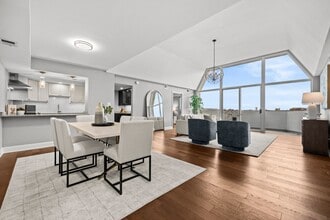 700 7th St SW, Unit 813 in Washington, DC - Building Photo - Building Photo