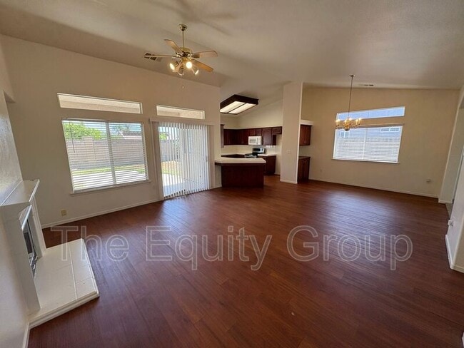 1441 Bay St in Lemoore, CA - Building Photo - Building Photo