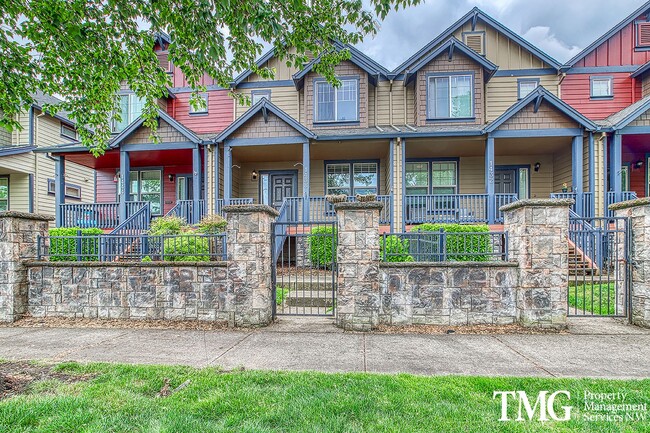 property at 1438 NE Edgefield St