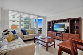3725 S Ocean Dr, Unit 1021 in Hollywood, FL - Foto de edificio - Building Photo