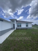 1724 NW 24th Ave in Cape Coral, FL - Building Photo - Building Photo