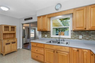 2368 Cecelia Ln in Clearwater, FL - Building Photo - Building Photo