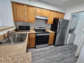 12118 St.Andrews Pl in Miramar, FL - Building Photo - Building Photo