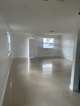 16800 NE 4th Ct in North Miami Beach, FL - Building Photo - Building Photo