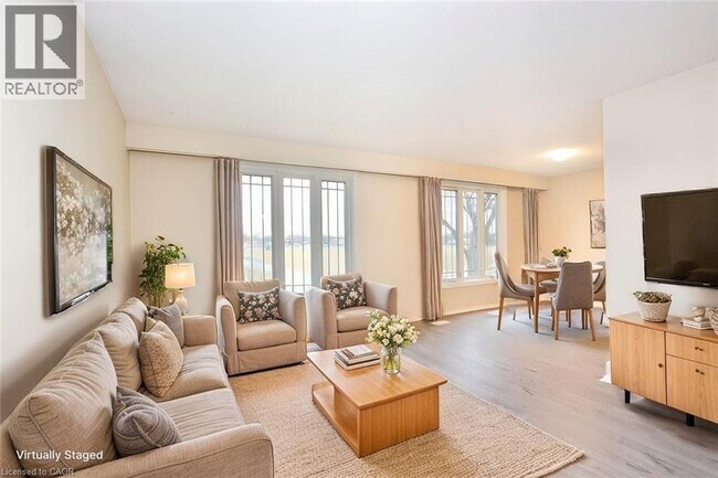 45 Edwina Pl in Hamilton, ON - Building Photo - Building Photo