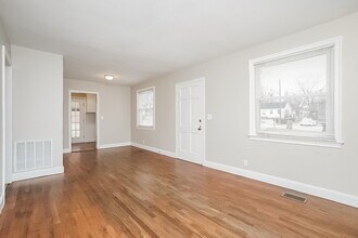 1310 Venus Dr in Nashville, TN - Building Photo - Building Photo