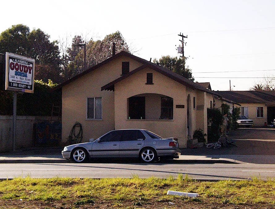 139 S Rosemead in Los Angeles, CA - Building Photo