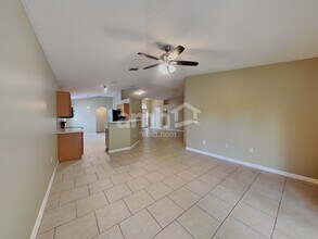 16560 Corner Lake Dr in Orlando, FL - Building Photo - Building Photo