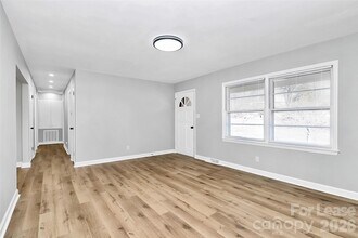 526 Julia Ave in Belmont, NC - Building Photo - Building Photo