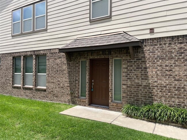 property at 3306 Orch Brg Ln