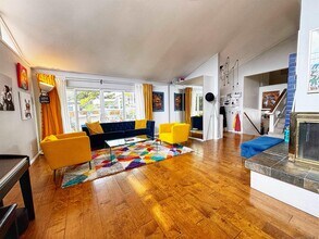 5727 Honors Dr in San Diego, CA - Building Photo - Building Photo