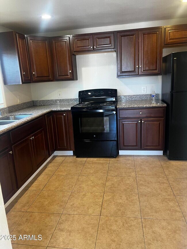 property at 1116 S 10th St