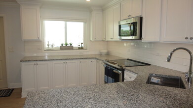 1100 8th Ave S, Unit A203 in Naples, FL - Building Photo - Building Photo