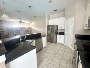 401 Havenwood Way in Valrico, FL - Building Photo - Building Photo