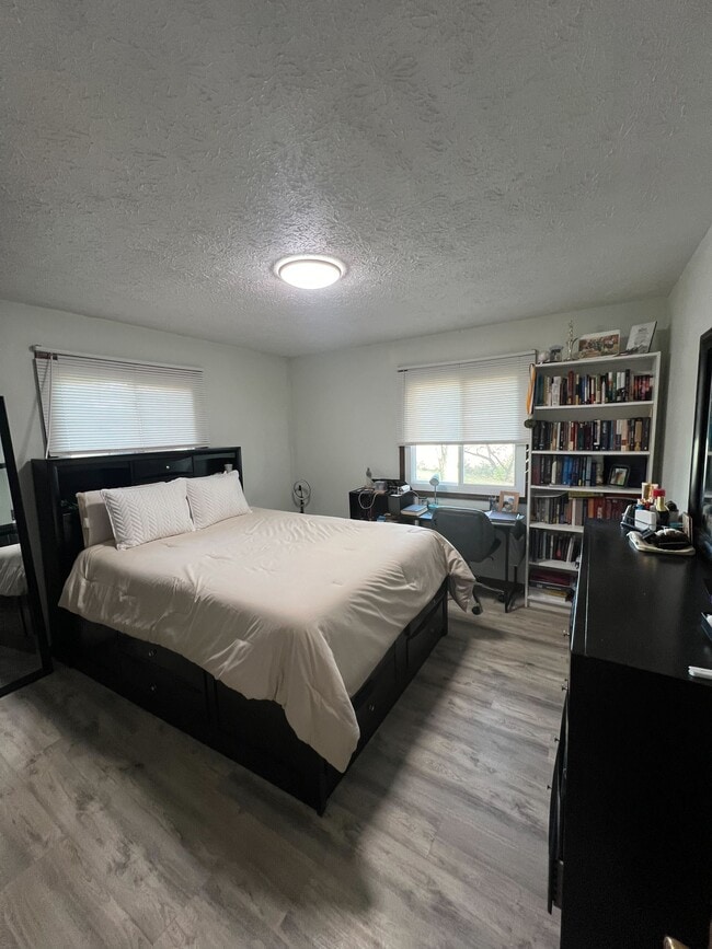 5134 E Bluffview Dr, Unit 1