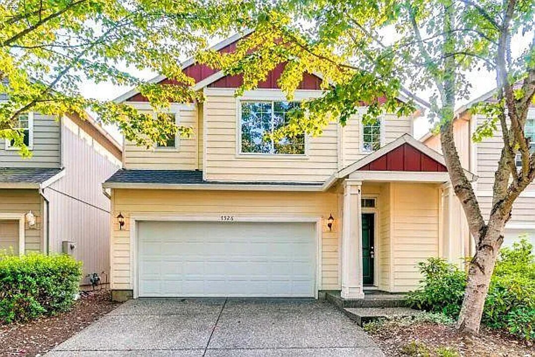 7526 NE Catherine Ct in Hillsboro, OR - Building Photo
