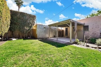 2132 Mission Ave in San Diego, CA - Building Photo - Building Photo