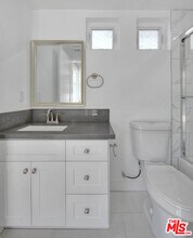 1013 Wilton Pl in Los Angeles, CA - Building Photo - Building Photo