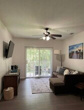 8227 Lobster Bay Ct, Unit 204 in Jacksonville, FL - Building Photo - Building Photo