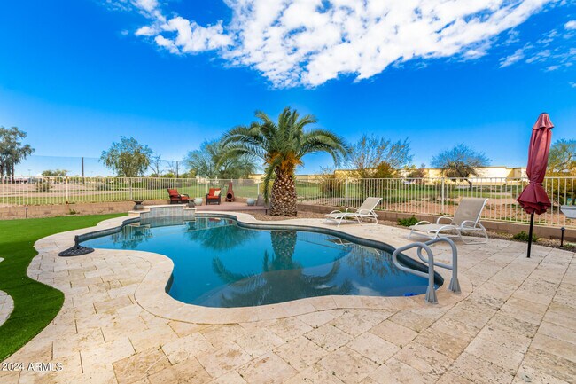 property at 972 S Butte Ln