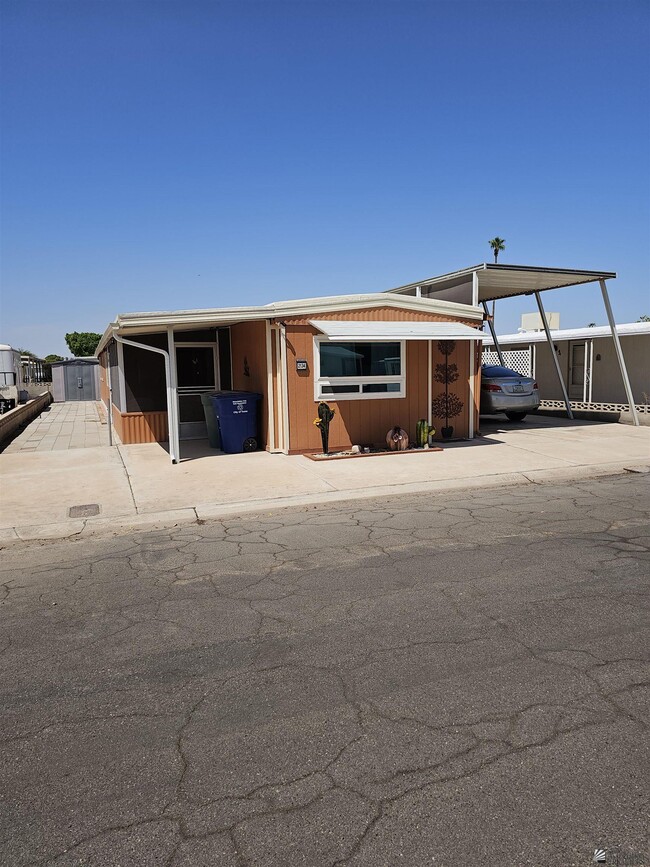 2134 S Whitewing Ave in Yuma, AZ - Building Photo - Building Photo