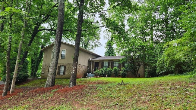 property at 4011 Pinehurst Pl