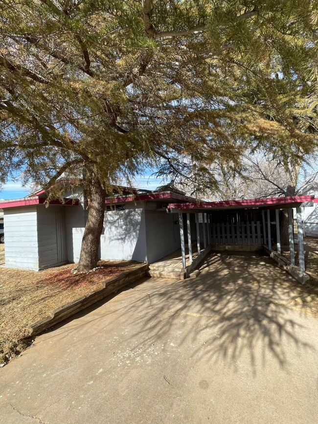 property at 4910 38th St