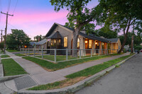 540 Adams St, Unit 102 in San Antonio, TX - Foto de edificio - Building Photo