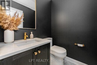 541 Paakanaak Ave in Ottawa, ON - Building Photo - Building Photo