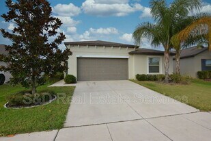 5643 Keaton Springs Dr in Lakeland, FL - Building Photo