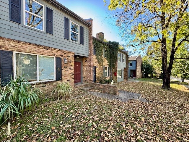 property at 280 S Hill Ave