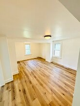 1170 Stoughton Ave in Chaska, MN - Foto de edificio - Building Photo