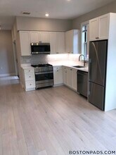 197 Green St, Unit 205 in Boston, MA - Building Photo - Building Photo