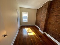 898 Huntington Ave, Unit #8 in Boston, MA - Building Photo - Building Photo