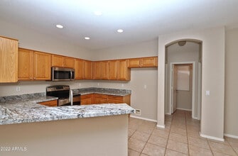 14168 W Clarendon Ave in Goodyear, AZ - Building Photo - Building Photo
