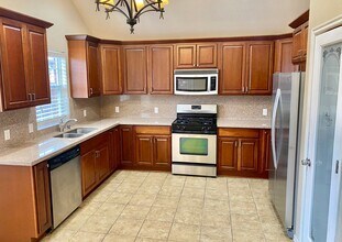 1100 SW 129th St in Oklahoma City, OK - Building Photo - Building Photo