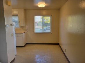 791 Palma Dr, Unit 791 Padre Dr #C in Salinas, CA - Building Photo - Building Photo