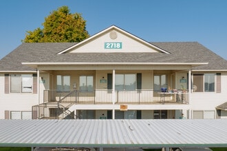 Baycrest Village in Caldwell, ID - Foto de edificio - Building Photo