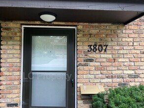 3807 Maquoketa Dr in Des Moines, IA - Foto de edificio - Building Photo