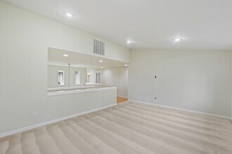 17212 NE 117th Way in Redmond, WA - Building Photo - Building Photo