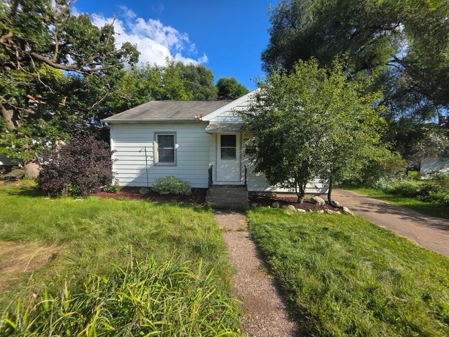 property at 513 Putnam Dr