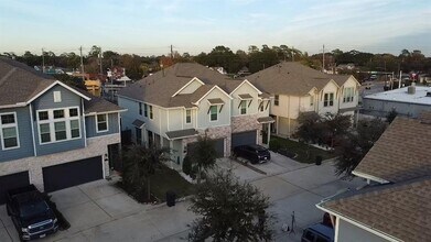 211 Club Crest Ln in Houston, TX - Building Photo - Building Photo