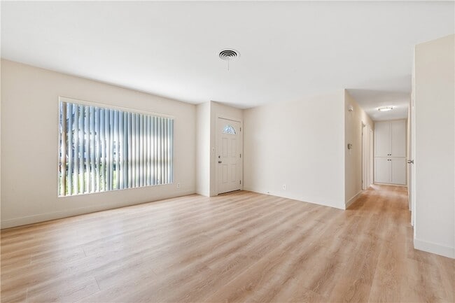 6431 Brown Cir in Huntington Beach, CA - Building Photo - Building Photo