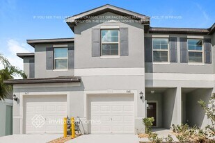 8481 Druid Oaks Ln in New Port Richey, FL - Building Photo