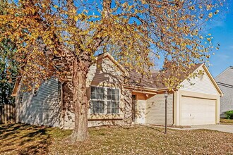 2043 Glendora Dr in Indianapolis, IN - Building Photo - Building Photo