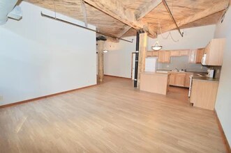 940 Monroe Ave NW, Unit 354 in Grand Rapids, MI - Building Photo - Building Photo