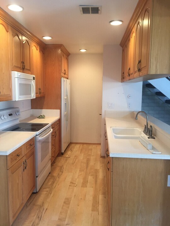 12153 Wintergreen Dr in Lakeside, CA - Building Photo